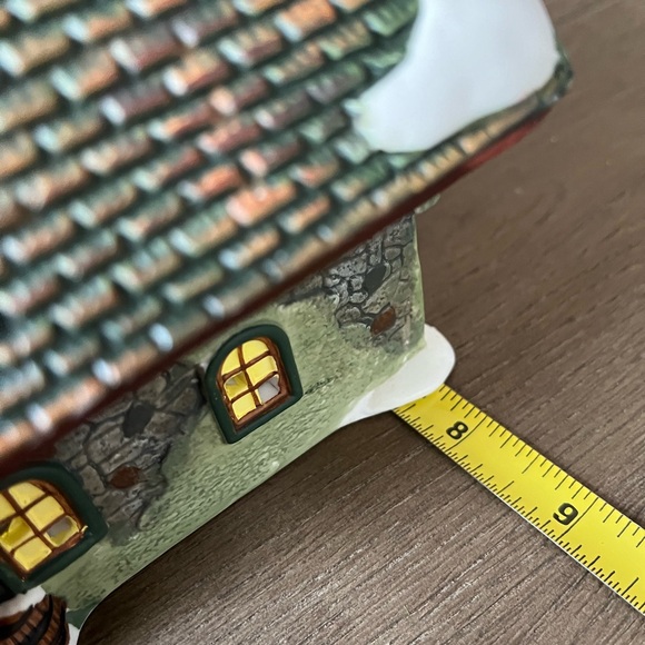 Crystal Creek Winery, Santa’s Workbench Collection, 2002 - Picture 9 of 12